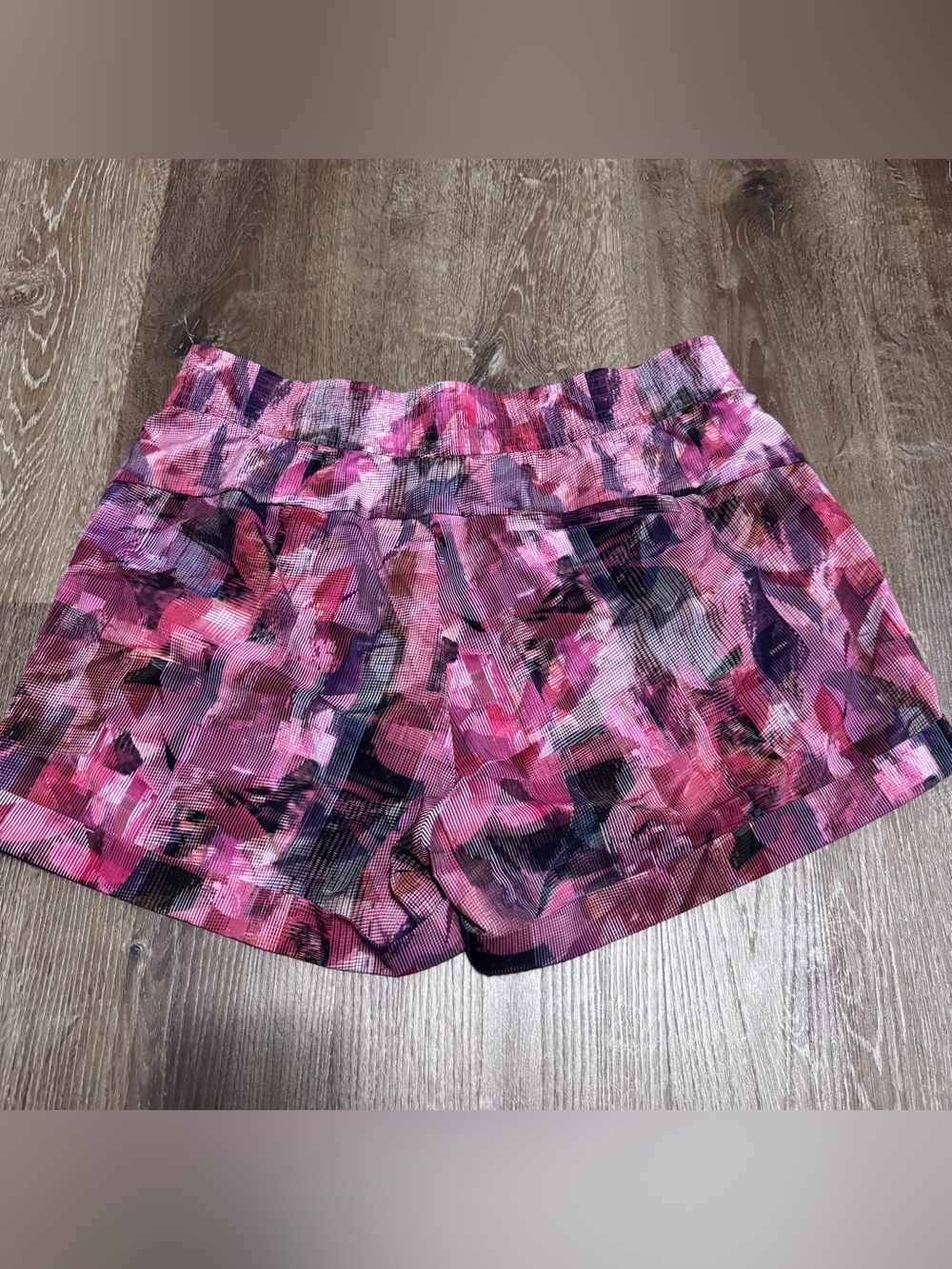 Lululemon Spring Break Away Short *4-way Stretch 3" - Picture 6 of 8